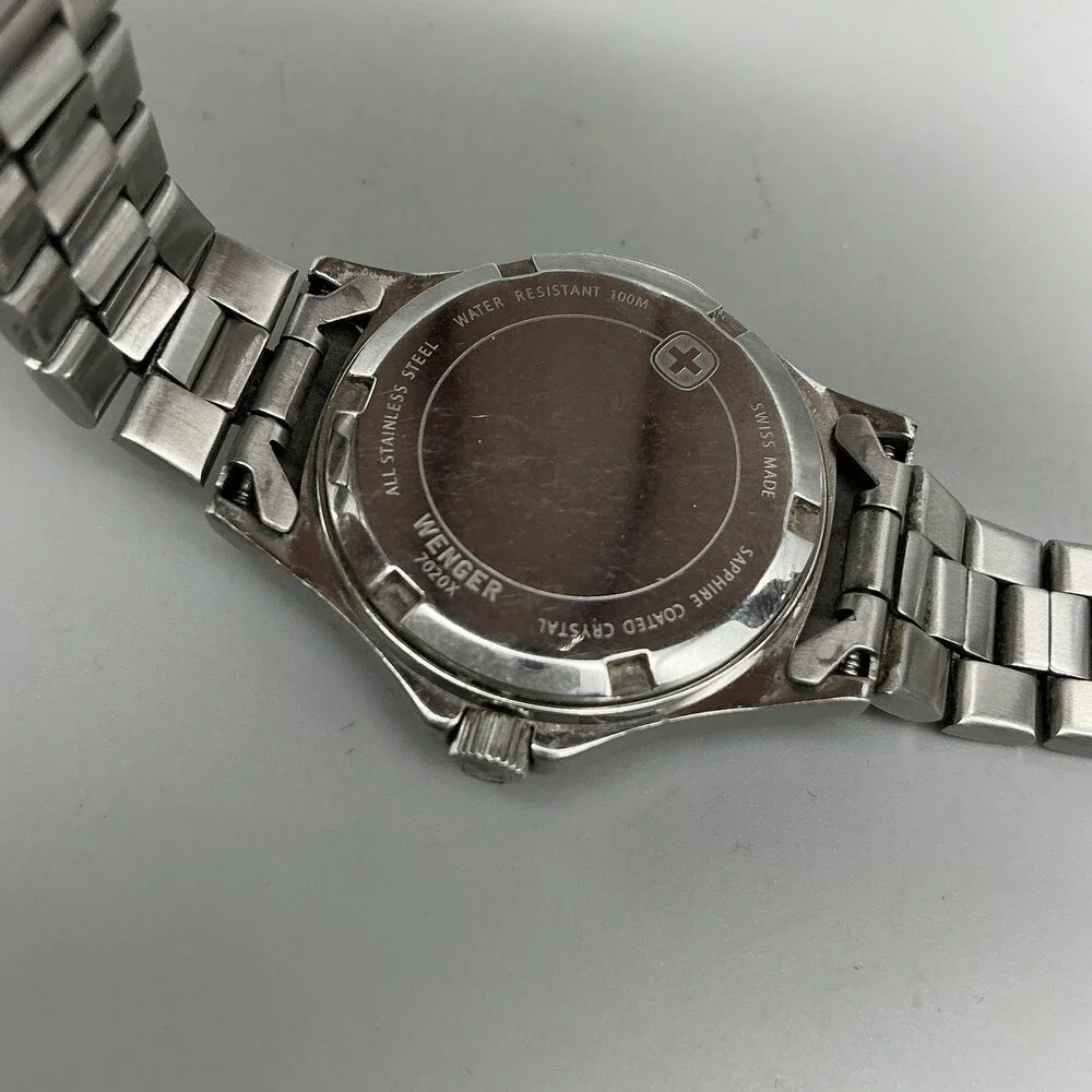 Wenger Womens Watch 29mm White Dial Stainless 7020X Swiss NON WORKING For Parts